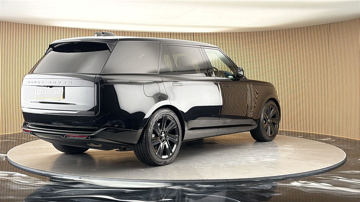 More views of Land Rover Range Rover