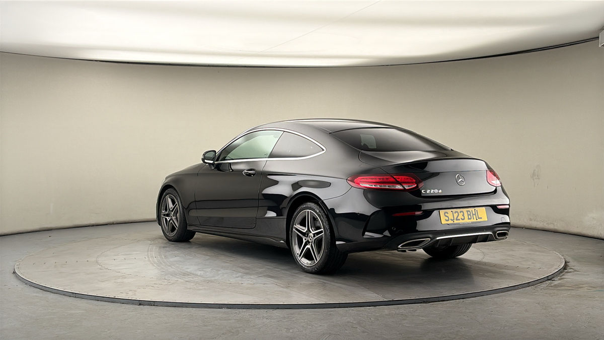 Mercedes-Benz C Class Image 2