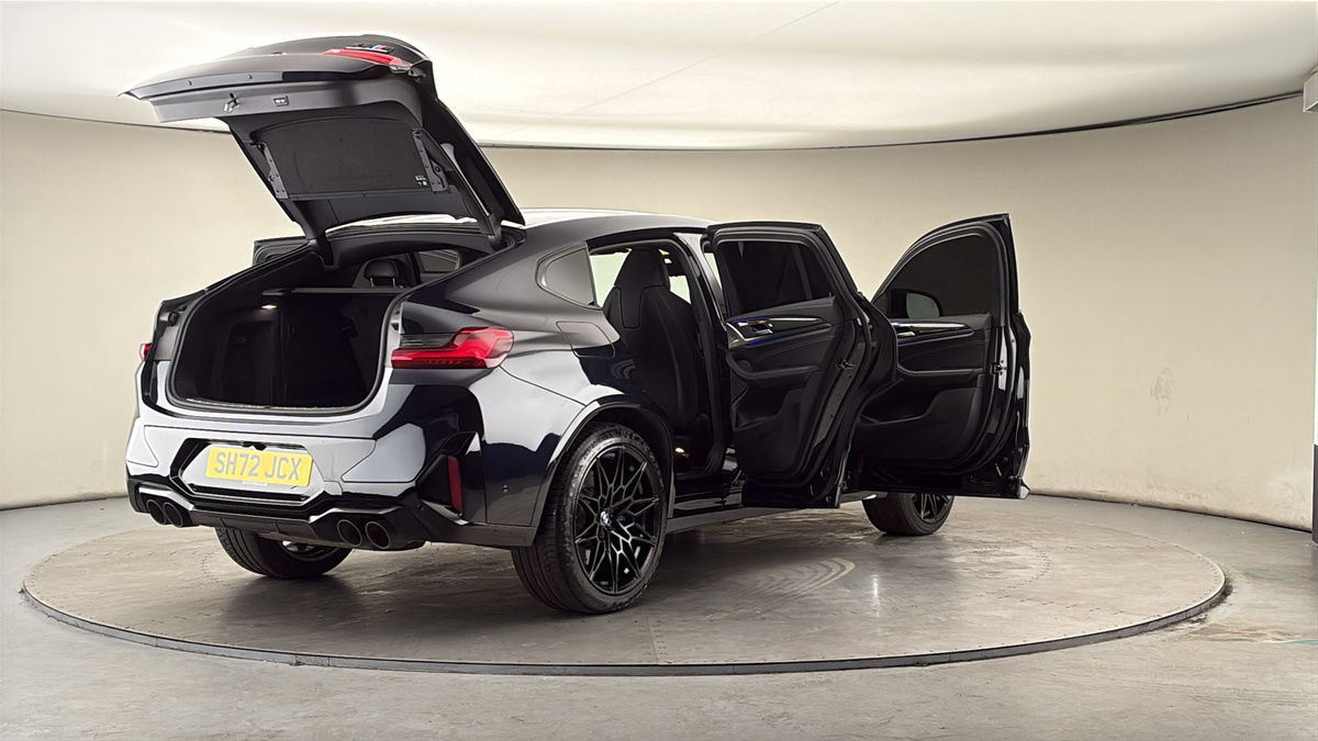 More views of BMW X4 M