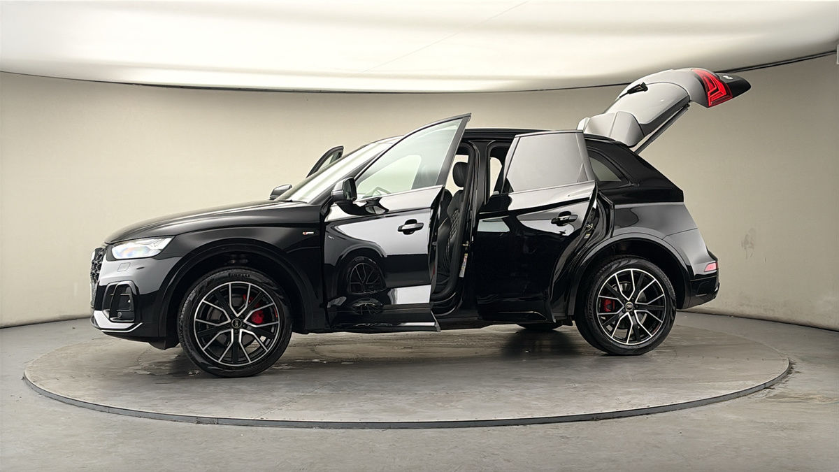 More views of Audi Q5