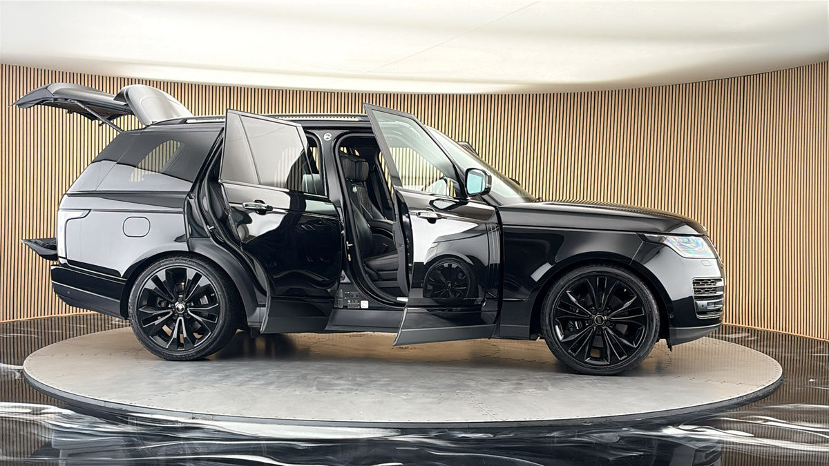 More views of Land Rover Range Rover