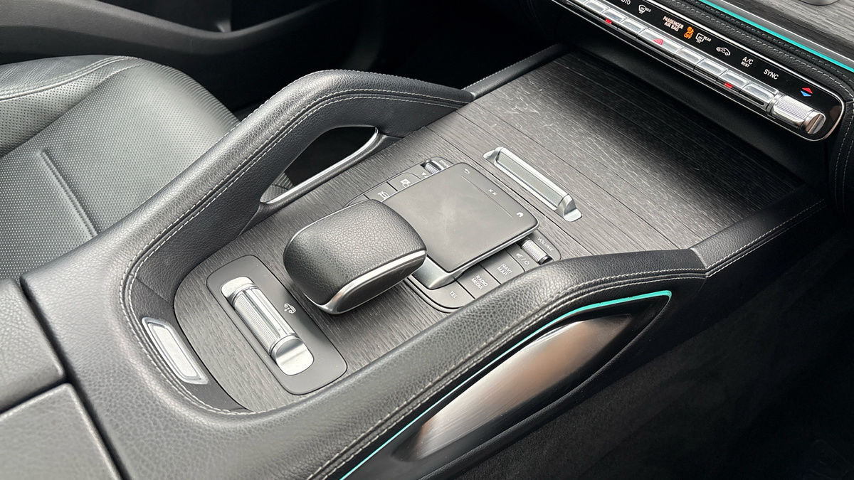 Mercedes-Benz GLE Image 18