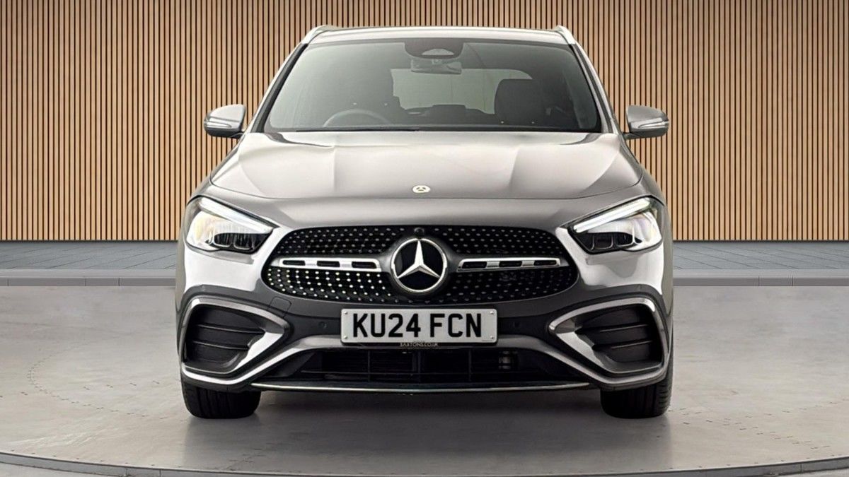 Mercedes-Benz GLA Image 3