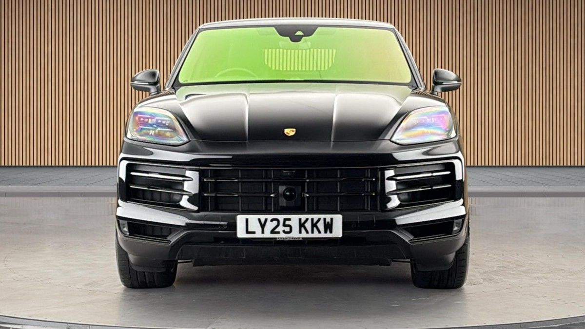 Porsche Cayenne Image 3