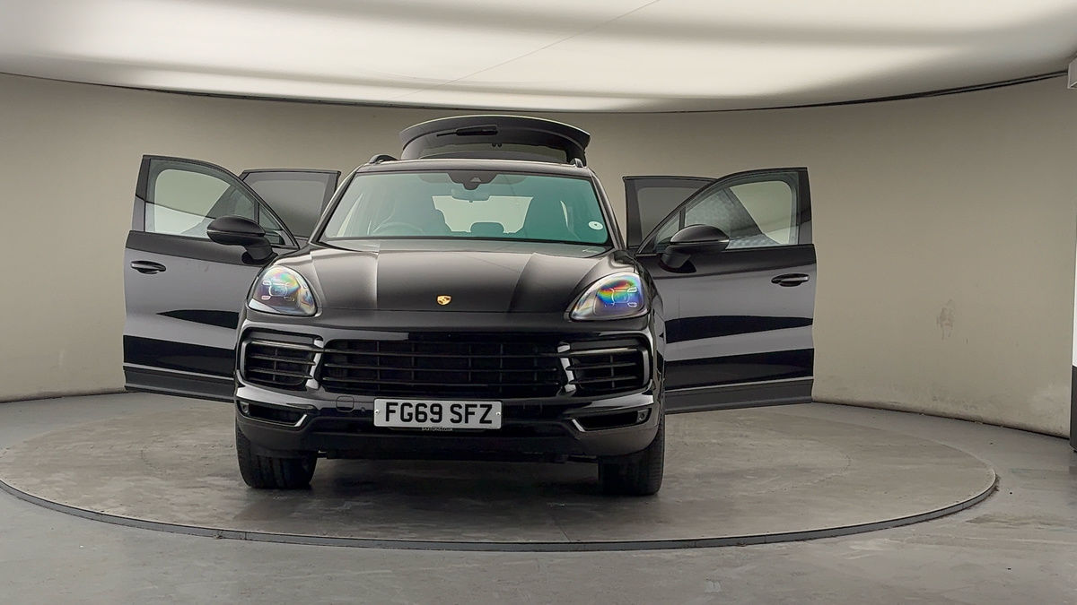 More views of Porsche Cayenne