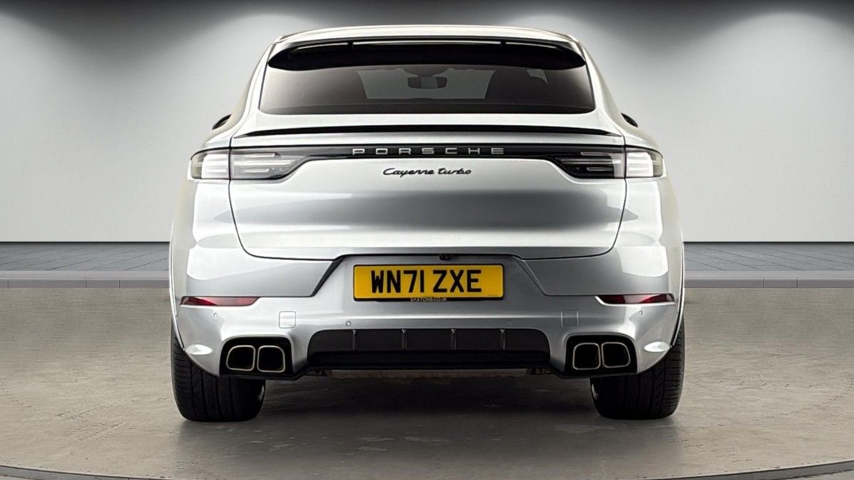 Porsche Cayenne Image 4