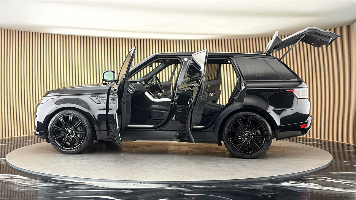 More views of Land Rover Range Rover Sport