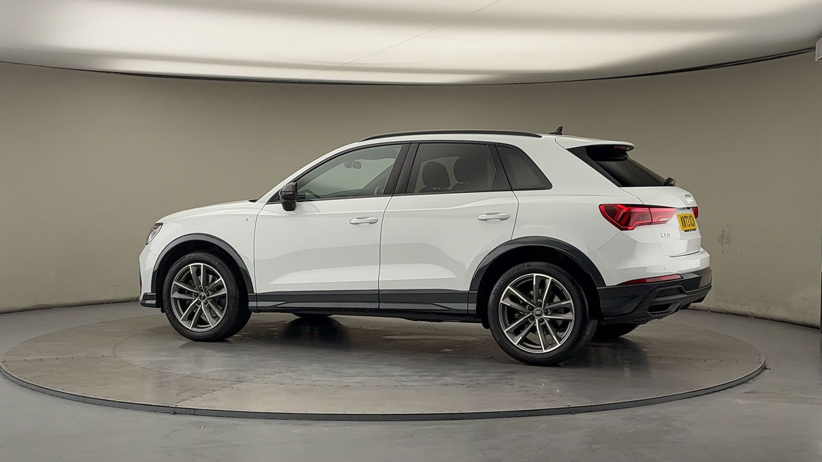 More views of Audi Q3