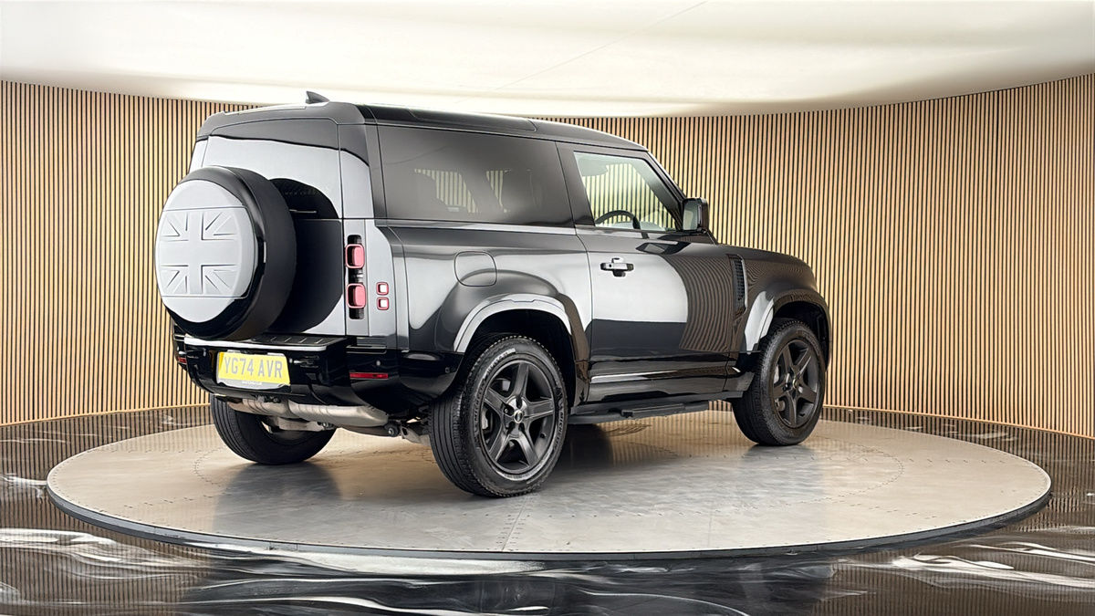 Land Rover Defender 90 Image 21