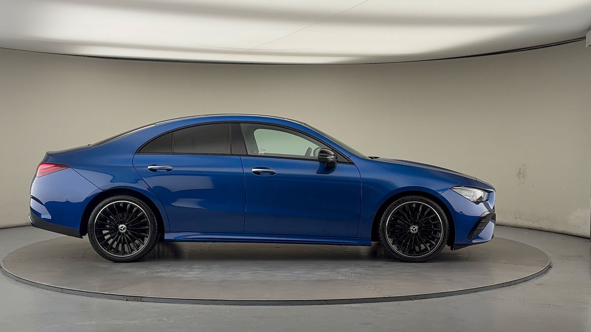 Mercedes-Benz CLA Image 16