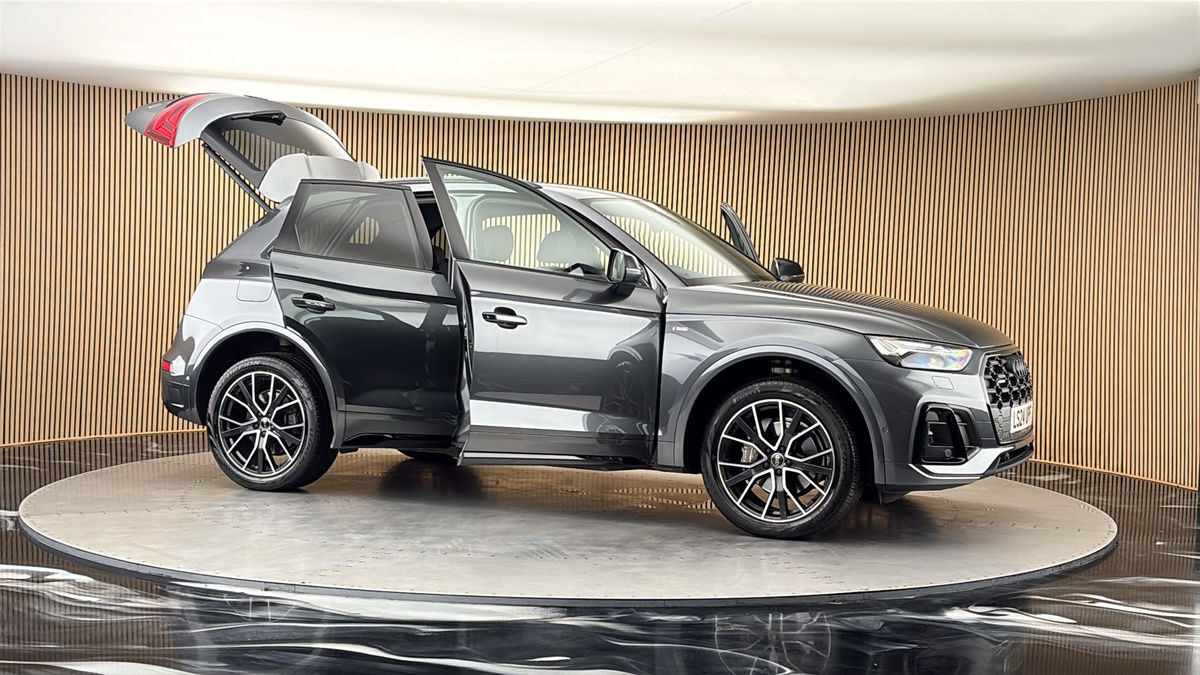 More views of Audi Q5