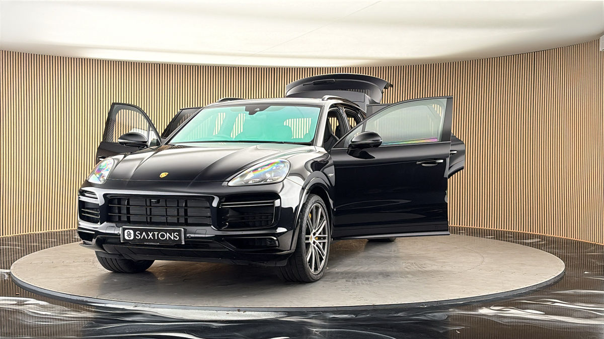 More views of Porsche Cayenne