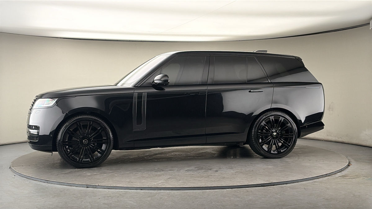 More views of Land Rover Range Rover