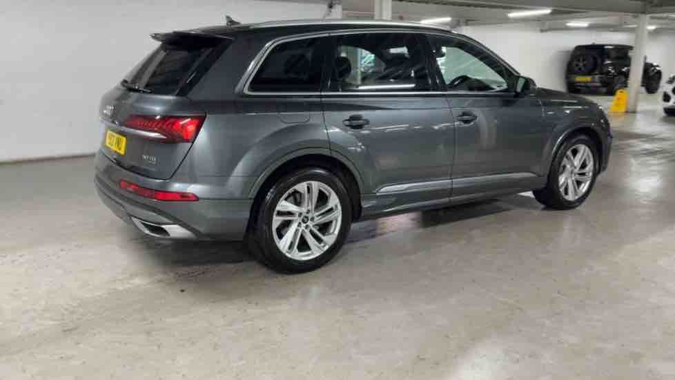 More views of Audi Q7