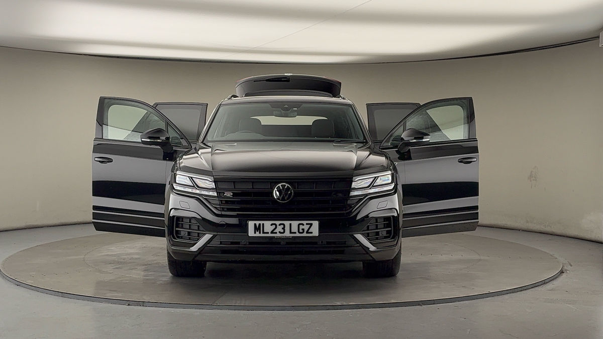 More views of Volkswagen Touareg