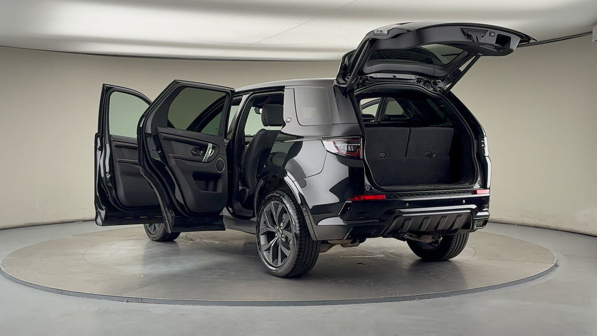 Land Rover Discovery Sport Image 23