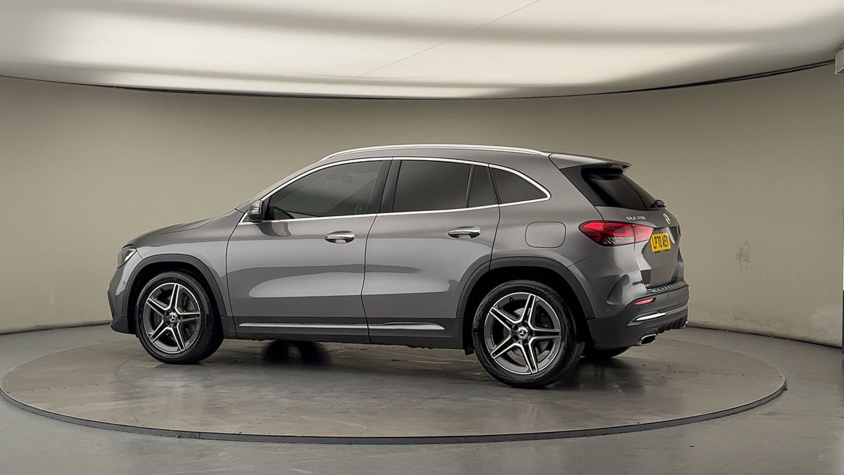 More views of Mercedes-Benz GLA