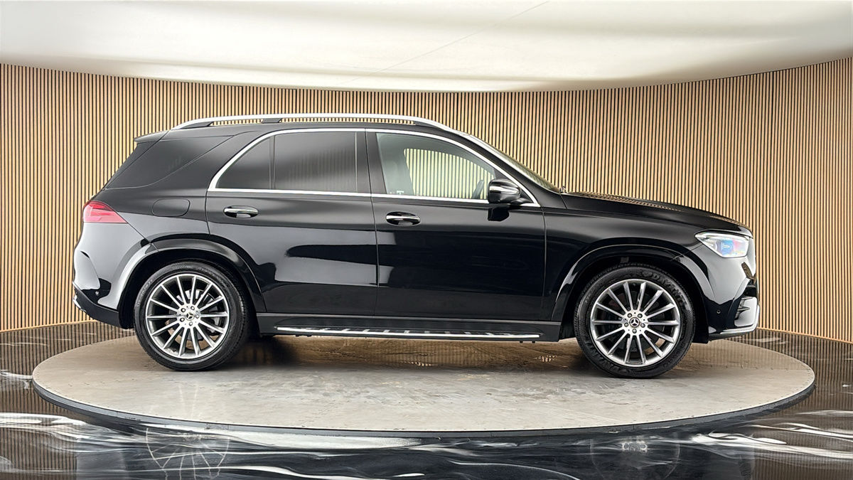 More views of Mercedes-Benz GLE