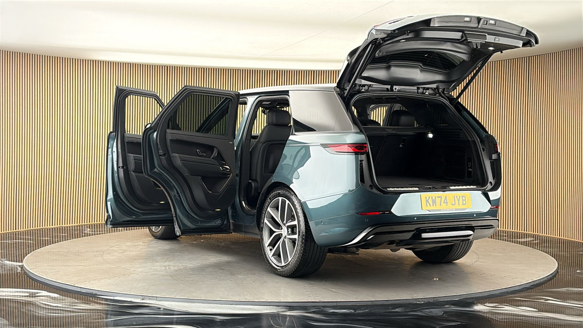 Land Rover Range Rover Sport Image 23