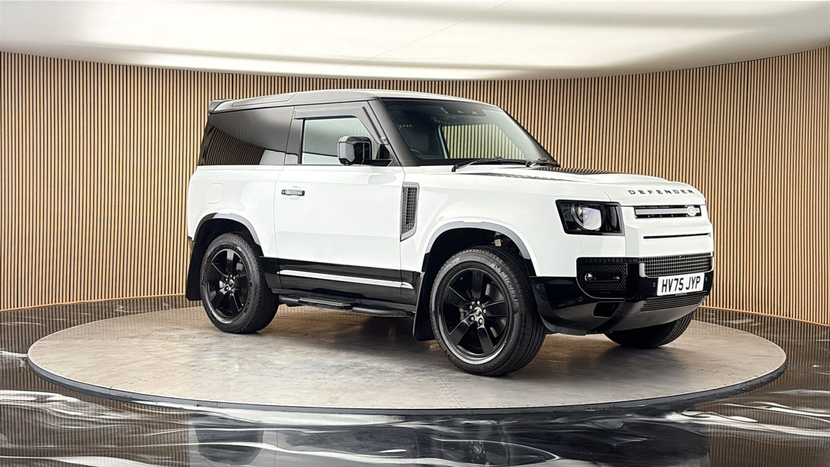 More views of Land Rover Defender 90