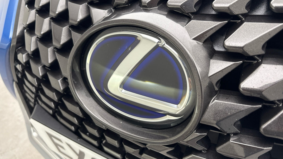 Lexus UX Image 24
