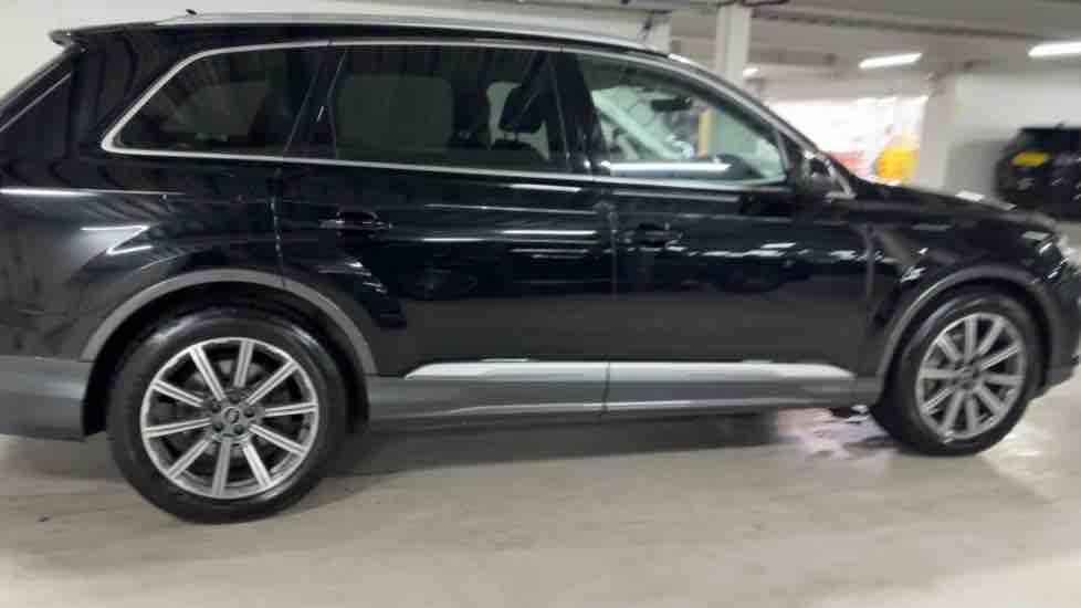 More views of Audi Q7