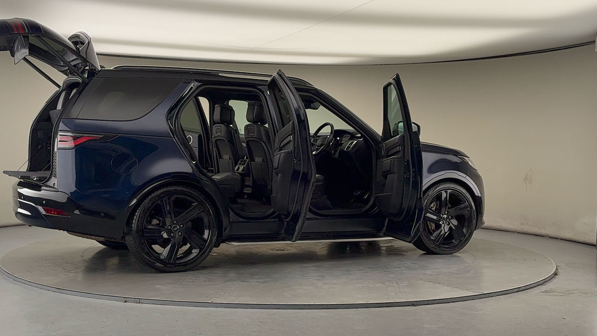 More views of Land Rover Discovery