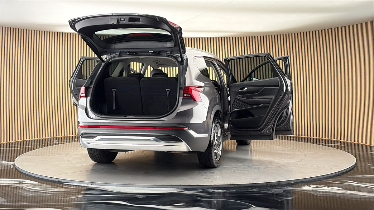 More views of Hyundai Santa Fe