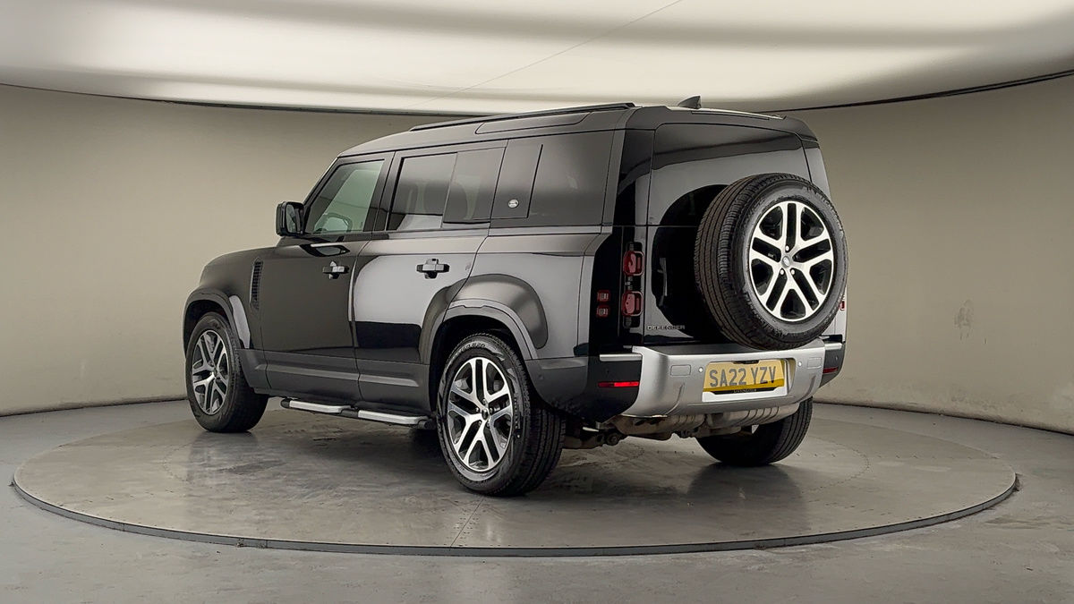 Land Rover Defender 110 Image 2