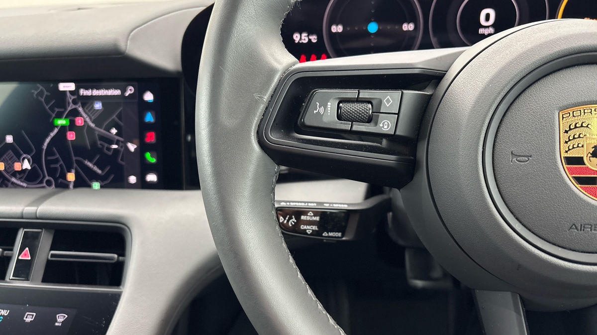 Porsche Taycan Image 13