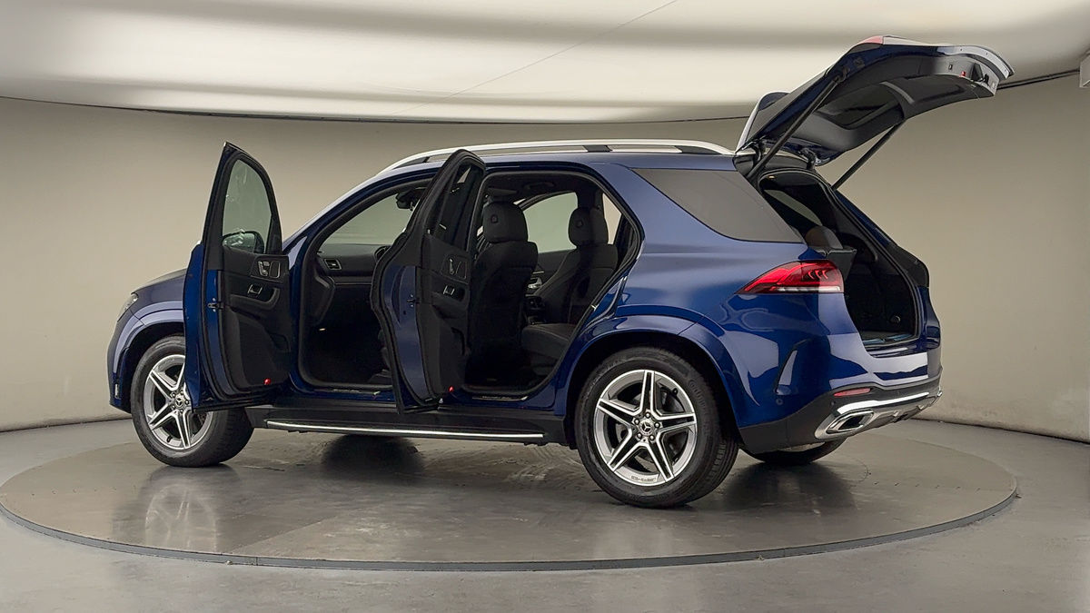 More views of Mercedes-Benz GLE