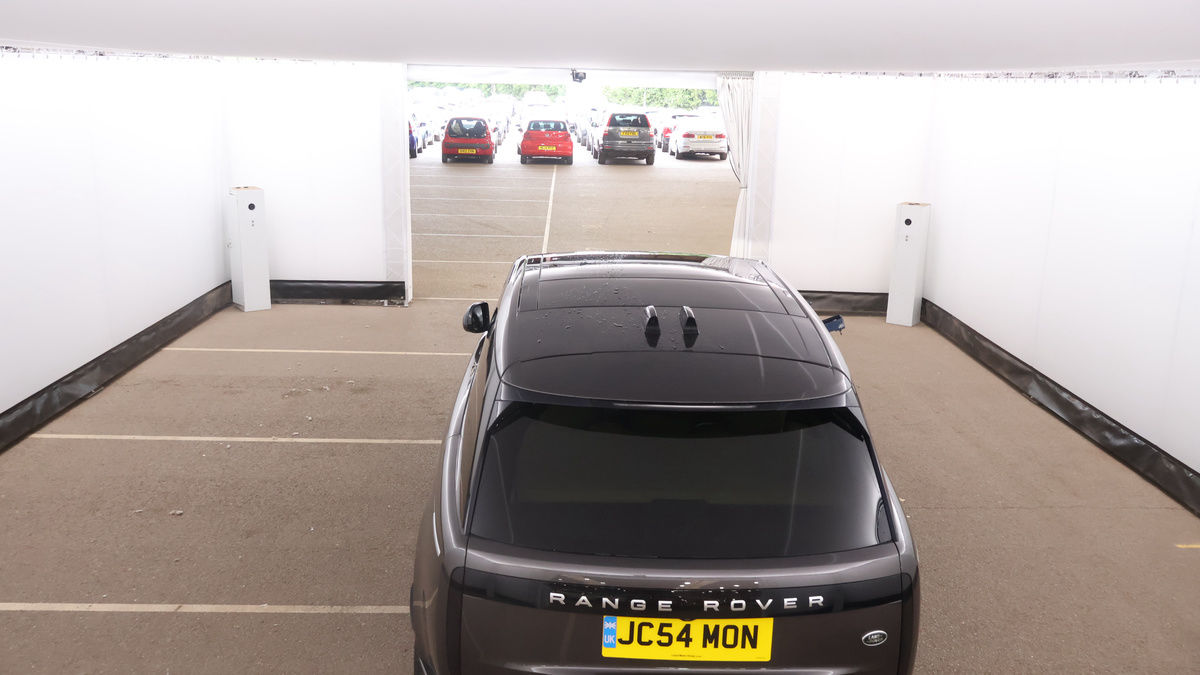 Land Rover Range Rover Image 8