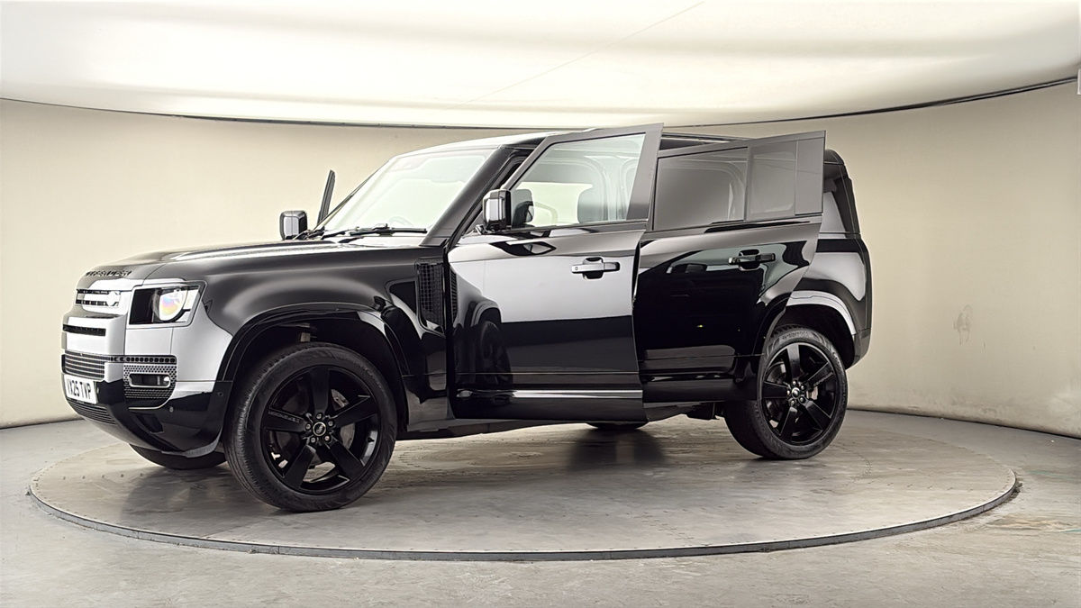 More views of Land Rover Defender 110