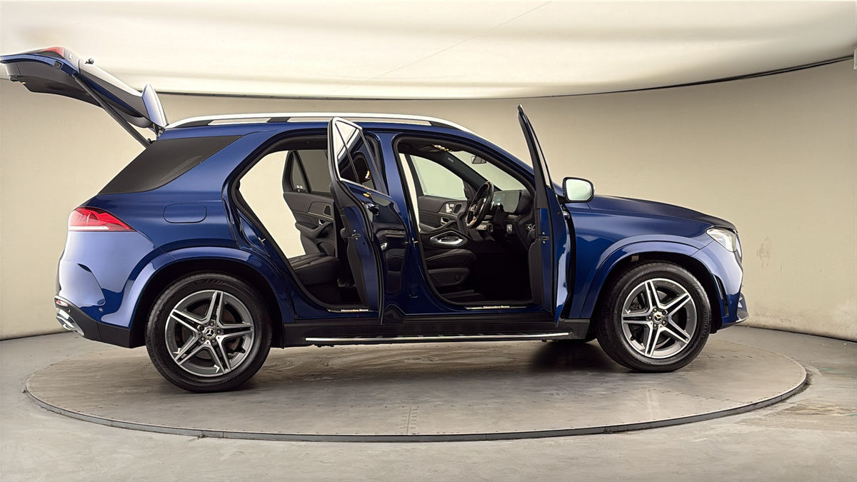 More views of Mercedes-Benz GLE