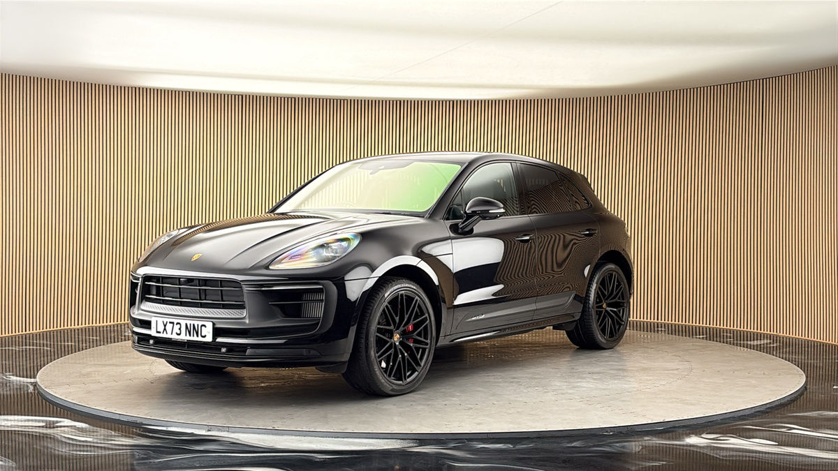 More views of Porsche Macan
