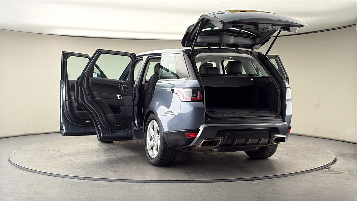 More views of Land Rover Range Rover Sport