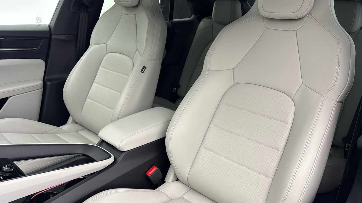 Porsche Macan Image 7