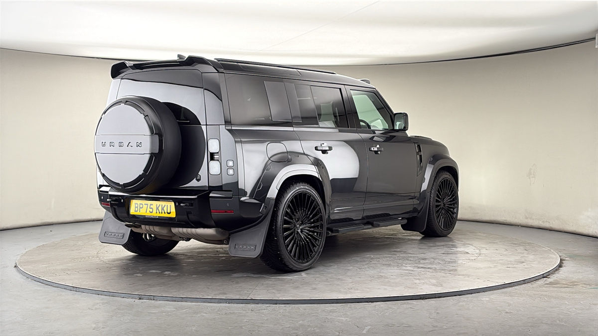 More views of Land Rover Defender 110