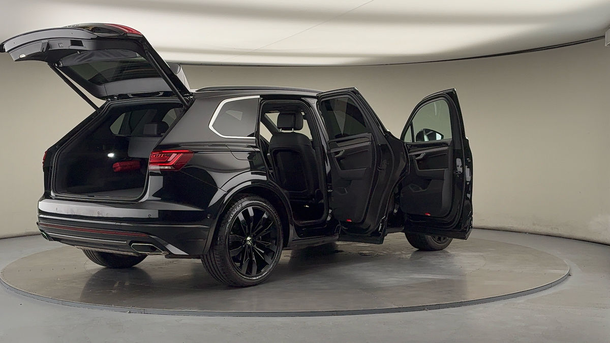 More views of Volkswagen Touareg