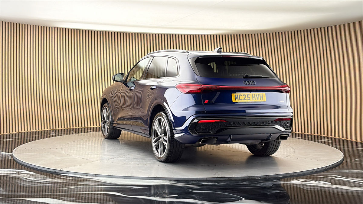 More views of Audi Q5