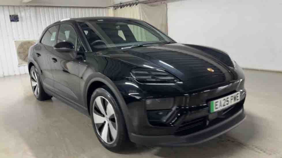 More views of Porsche Macan