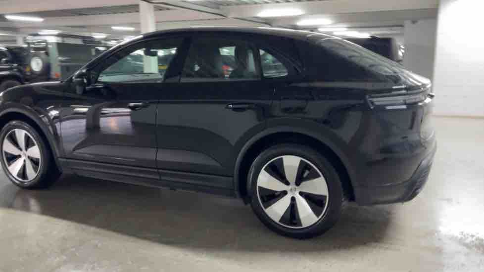 More views of Porsche Macan