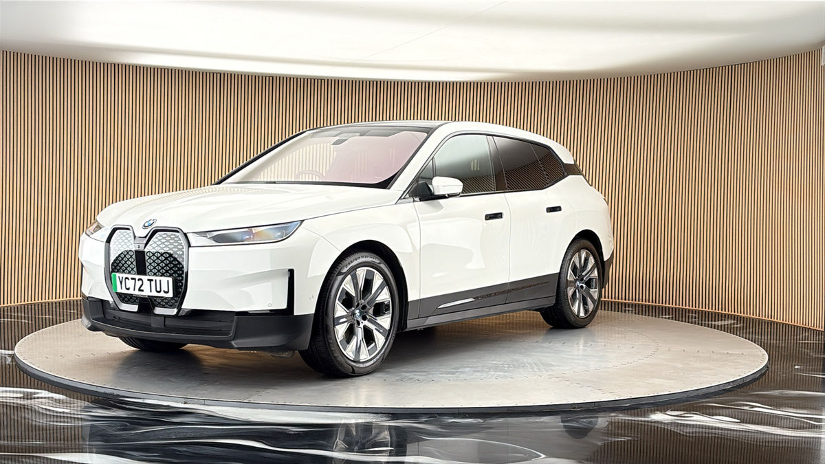 More views of BMW iX