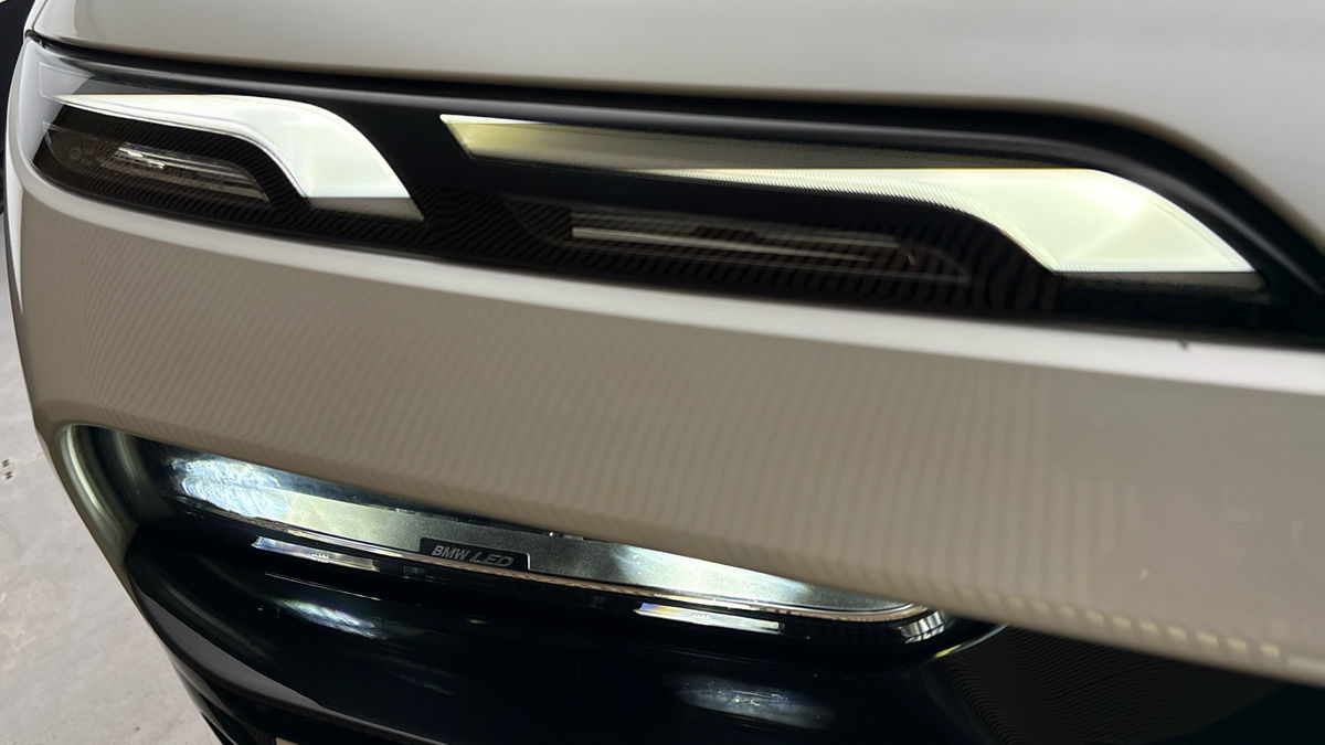 More views of BMW i7