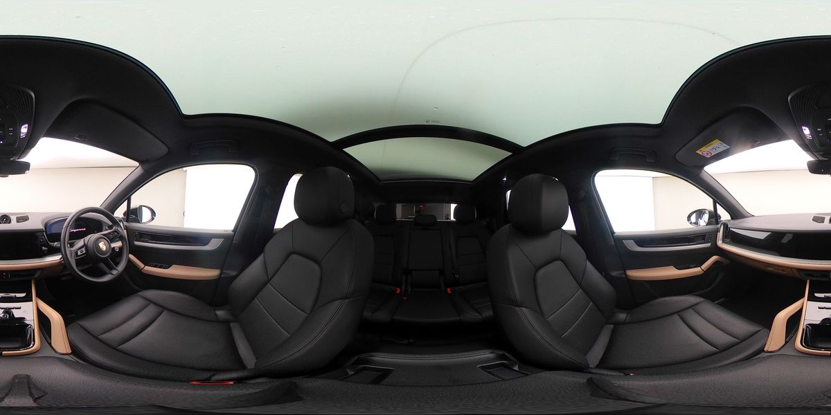 More views of Porsche Cayenne