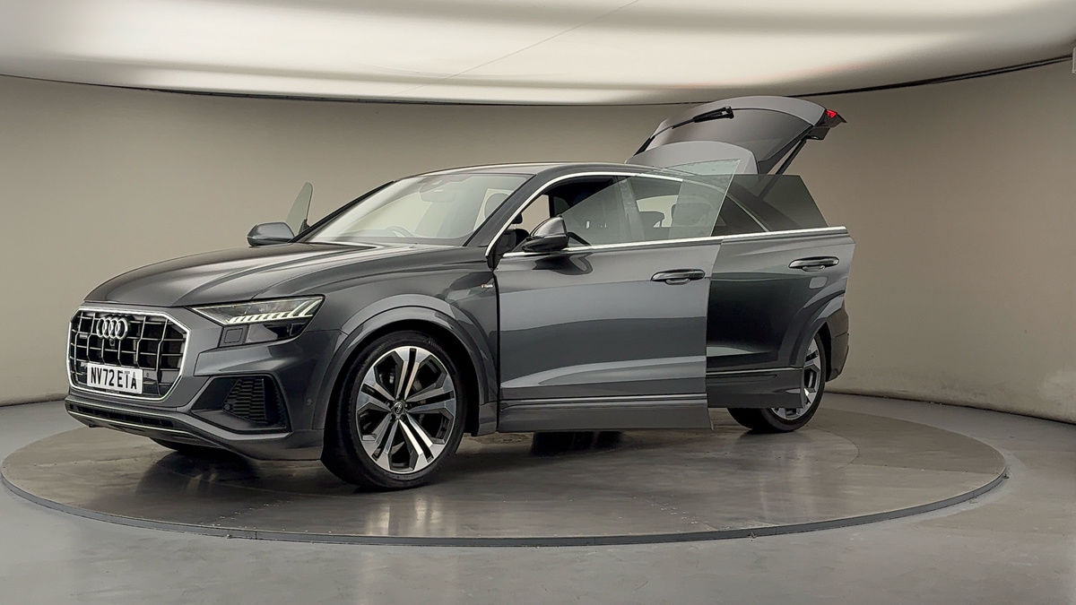 Audi Q8 Image 22