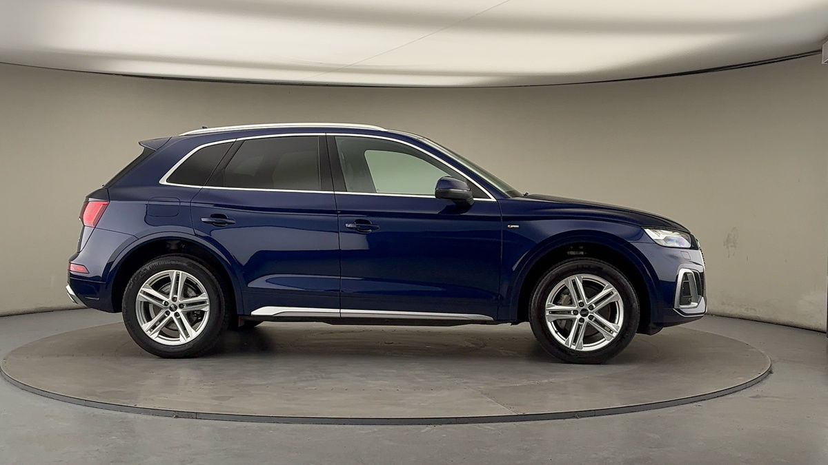 More views of Audi Q5