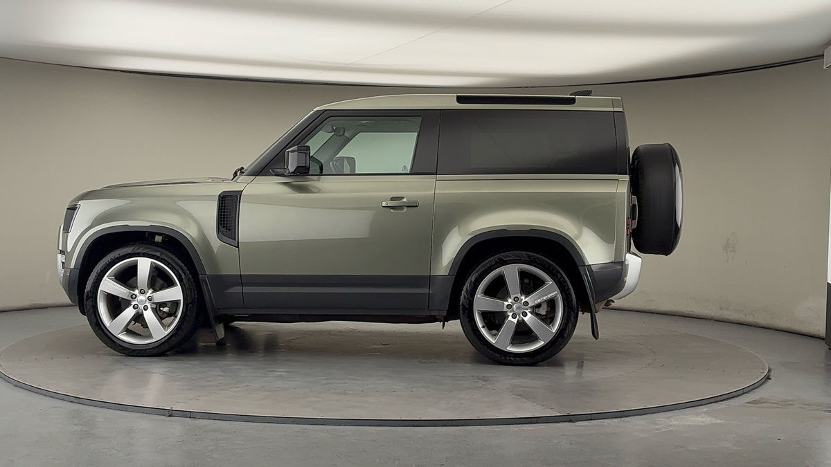 More views of Land Rover Defender 90