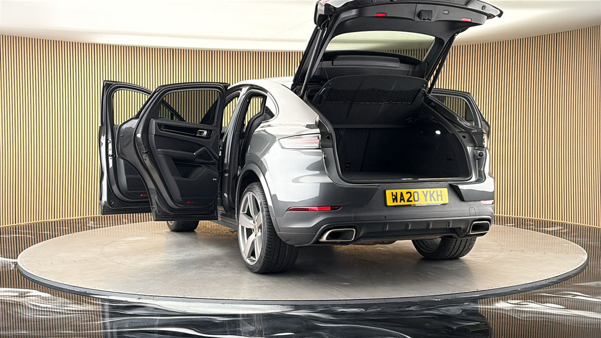 More views of Porsche Cayenne