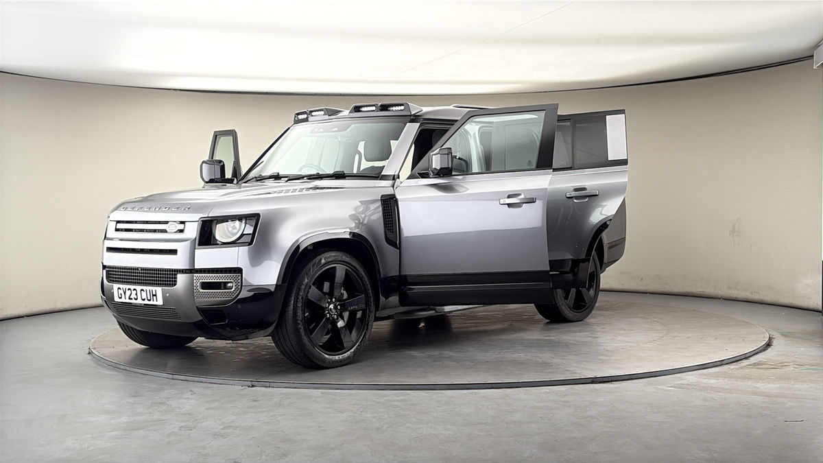 More views of Land Rover Defender 130